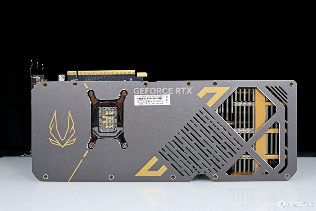 高端显卡好搭档与保护神——微星 MPG Ai1300TS PCIE5 月神