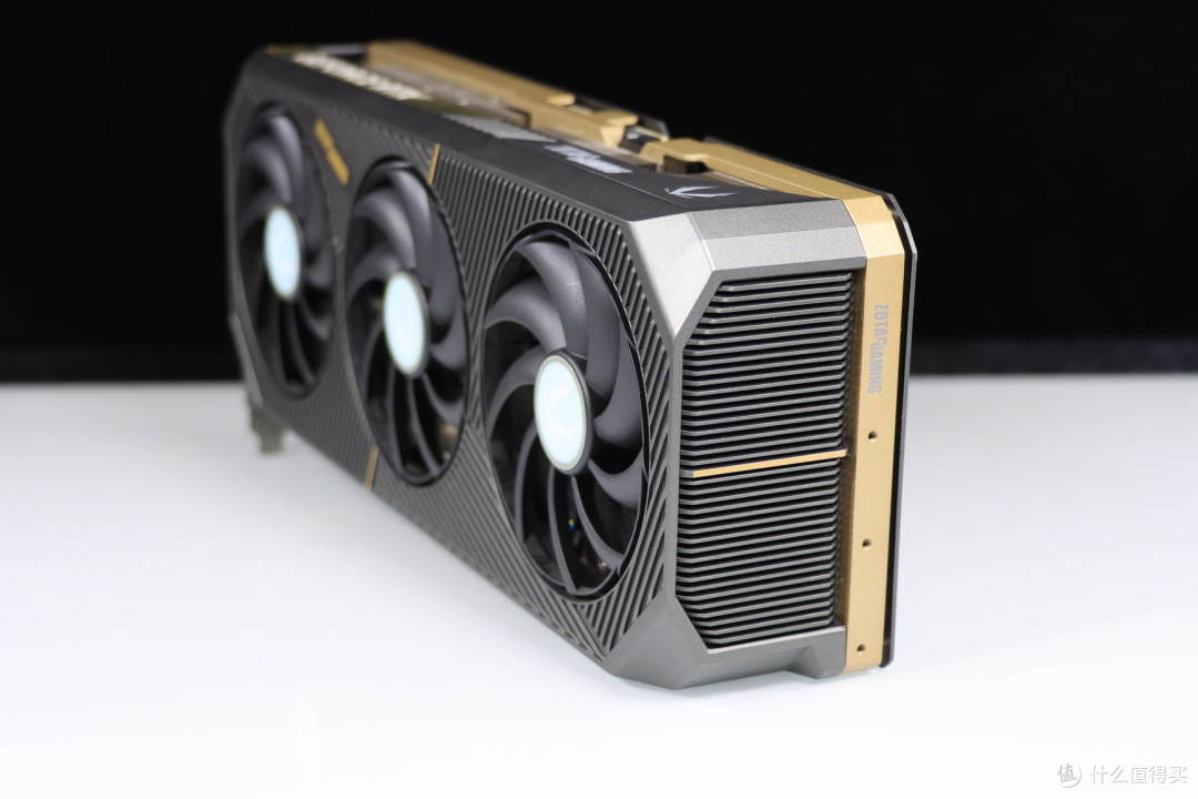 高端显卡好搭档与保护神——微星 MPG Ai1300TS PCIE5 月神