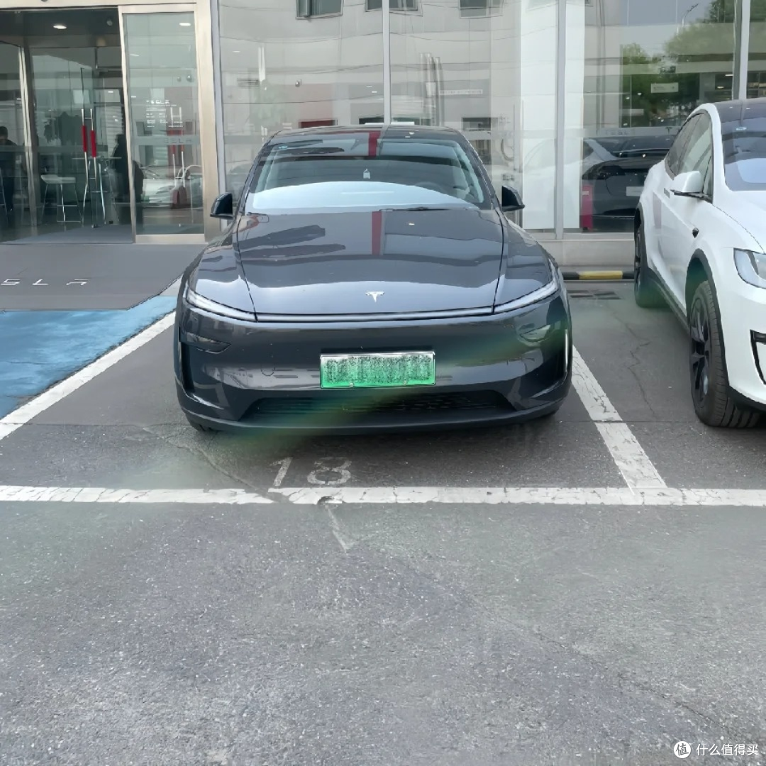 当年被捧成神车的 Model Y,放到 2026 年还剩什么?