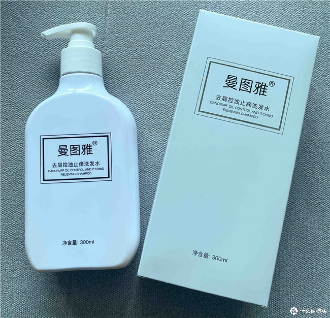 下午刘海贴额的大油头男生,去屑洗发水这么选,发根清爽撑得住