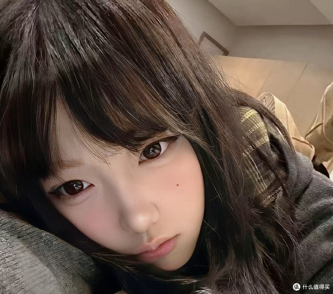 25岁眼皮沟壑初显的初抗老人群,抗皱眼霜怎么选?按原料与肤感看