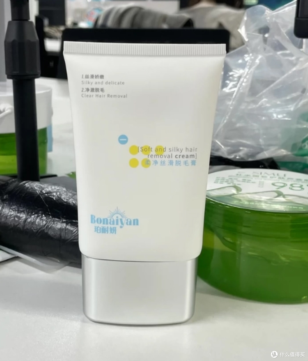 夏天想穿短裙却怕毛手毛脚?5款温和脱毛膏这样选,滑溜不刺激