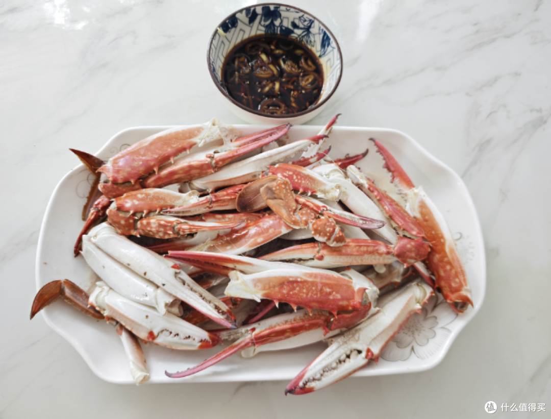 翻冰箱翻出几只蟹腿，今天先拿它们开刀🦀