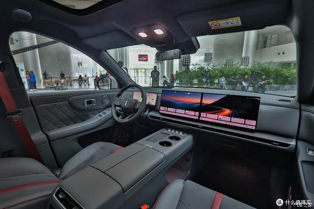 25万预算买SUV,魏牌V8X、理想L8、问界M7怎么选?