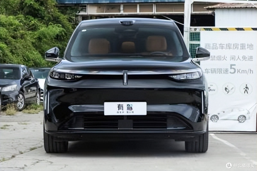 25万预算买SUV,魏牌V8X、理想L8、问界M7怎么选?
