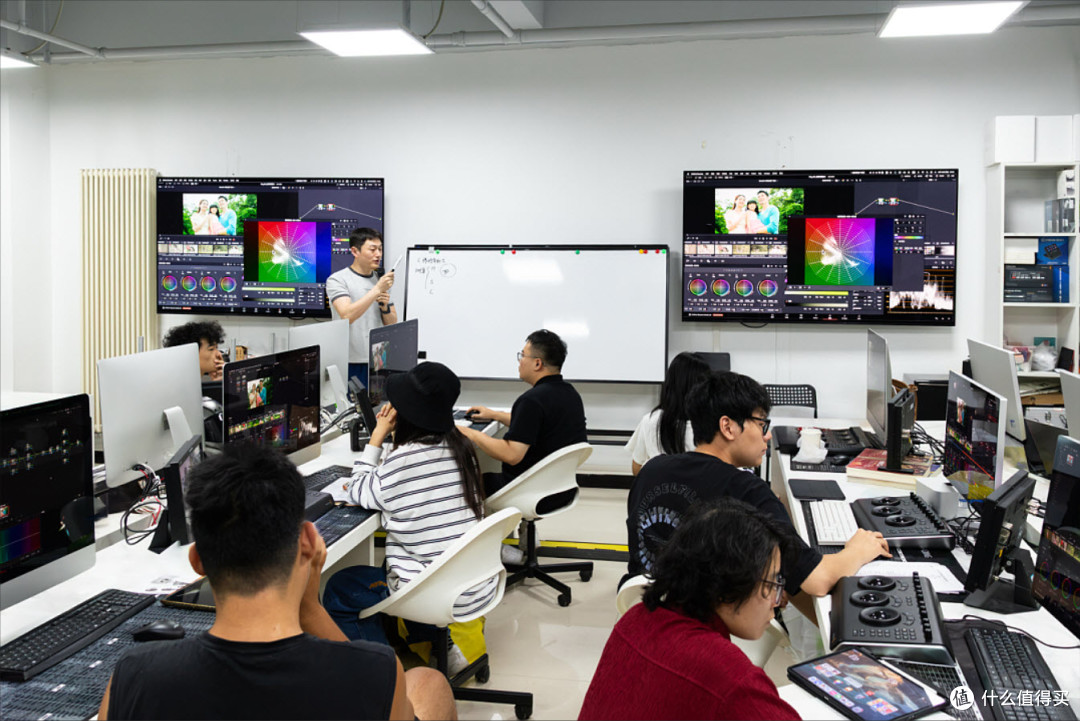 华硕ProArt携手HOMEBOY暑期课程,以专业显示助力影视创作教学