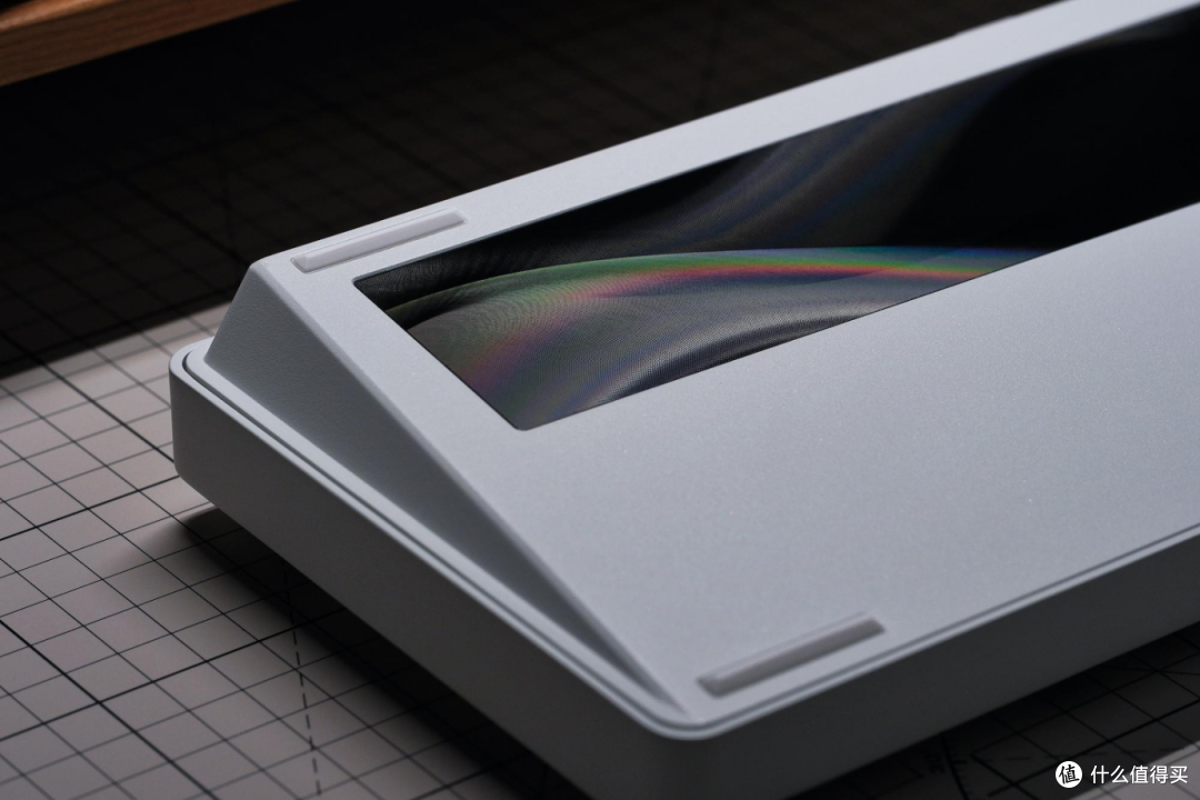 把 iMac 审美延续到指尖:渴创 Z5 Ultra 98 开箱即用的 Mac 键盘
