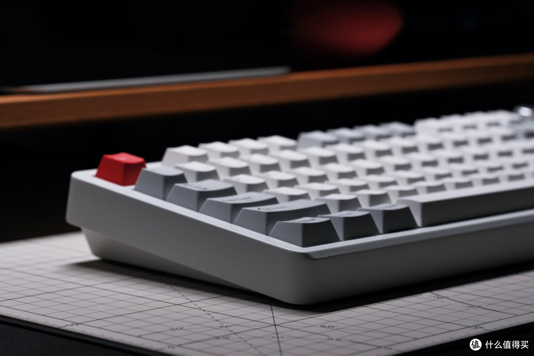 把 iMac 审美延续到指尖:渴创 Z5 Ultra 98 开箱即用的 Mac 键盘