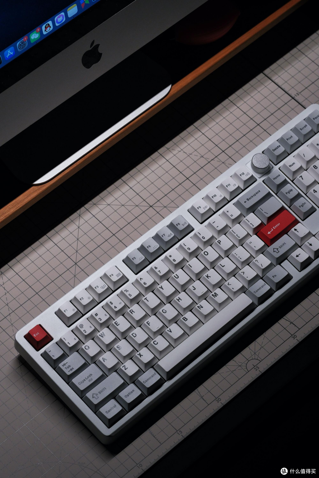 把 iMac 审美延续到指尖:渴创 Z5 Ultra 98 开箱即用的 Mac 键盘