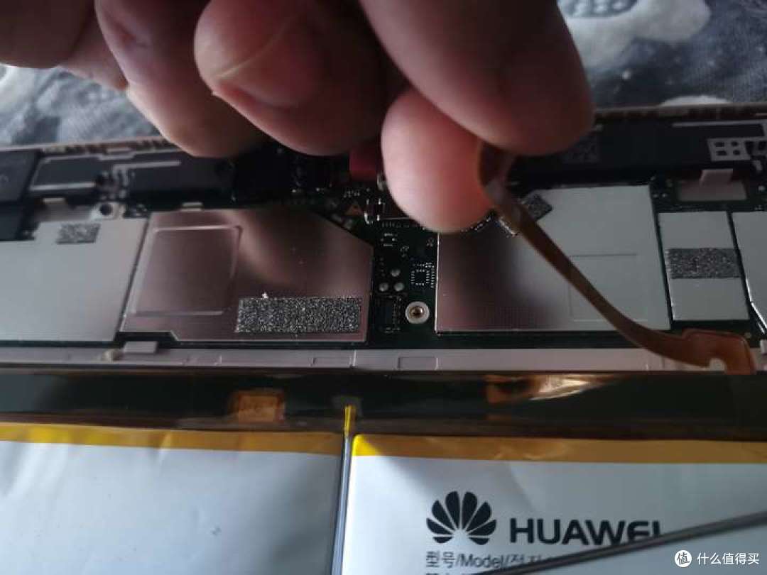 华为NOVA2PLUS拆机芯片展示附mediapad M2 10.0国产化率对比