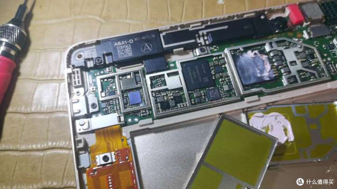华为NOVA2PLUS拆机芯片展示附mediapad M2 10.0国产化率对比