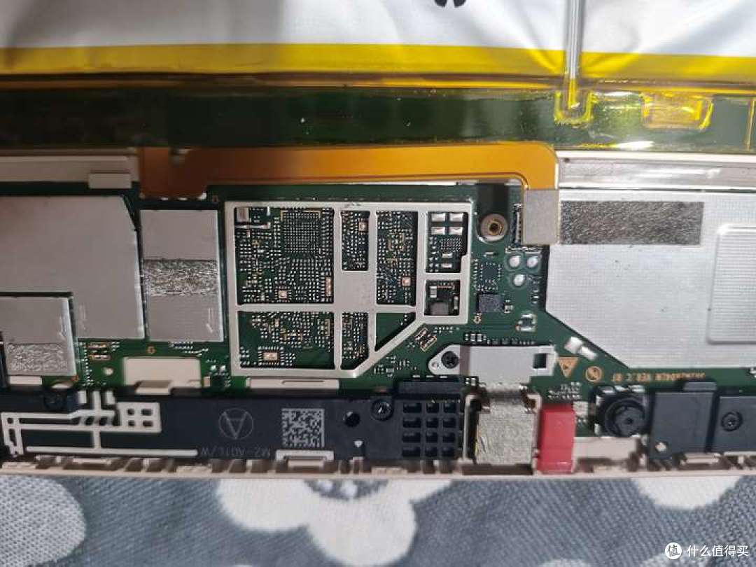 华为NOVA2PLUS拆机芯片展示附mediapad M2 10.0国产化率对比