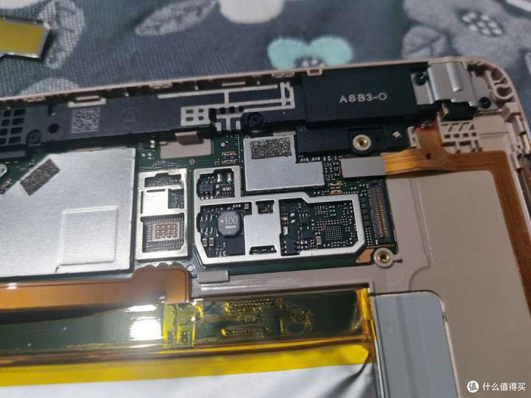 华为NOVA2PLUS拆机芯片展示附mediapad M2 10.0国产化率对比