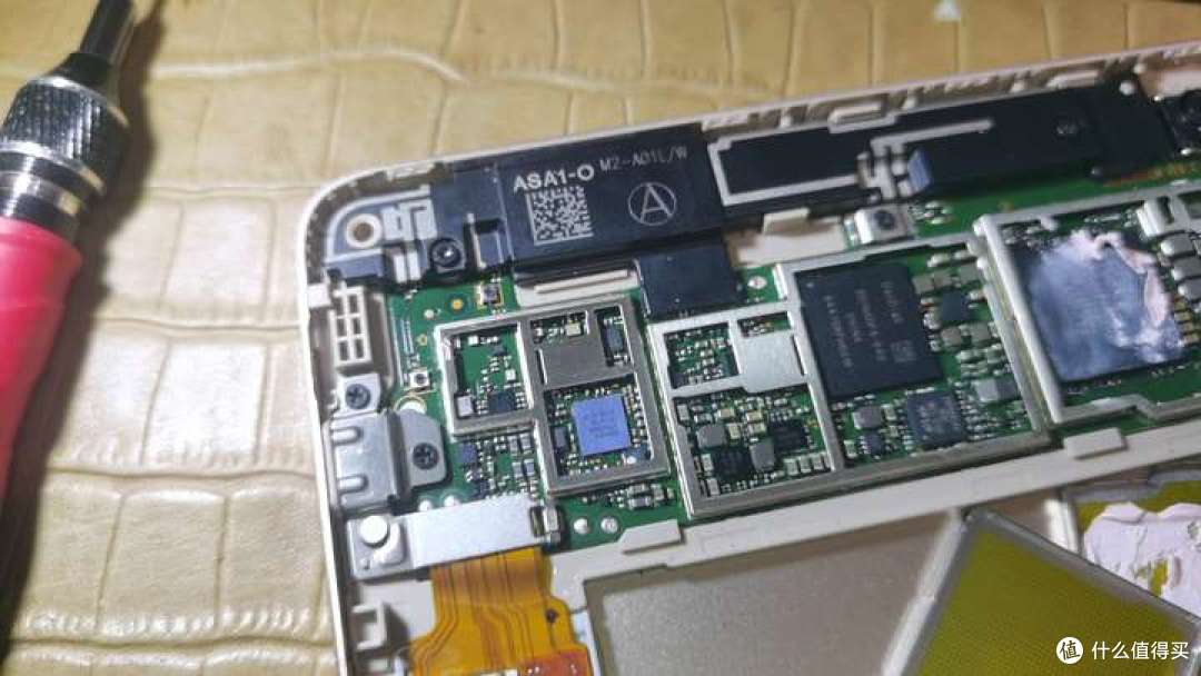 华为NOVA2PLUS拆机芯片展示附mediapad M2 10.0国产化率对比
