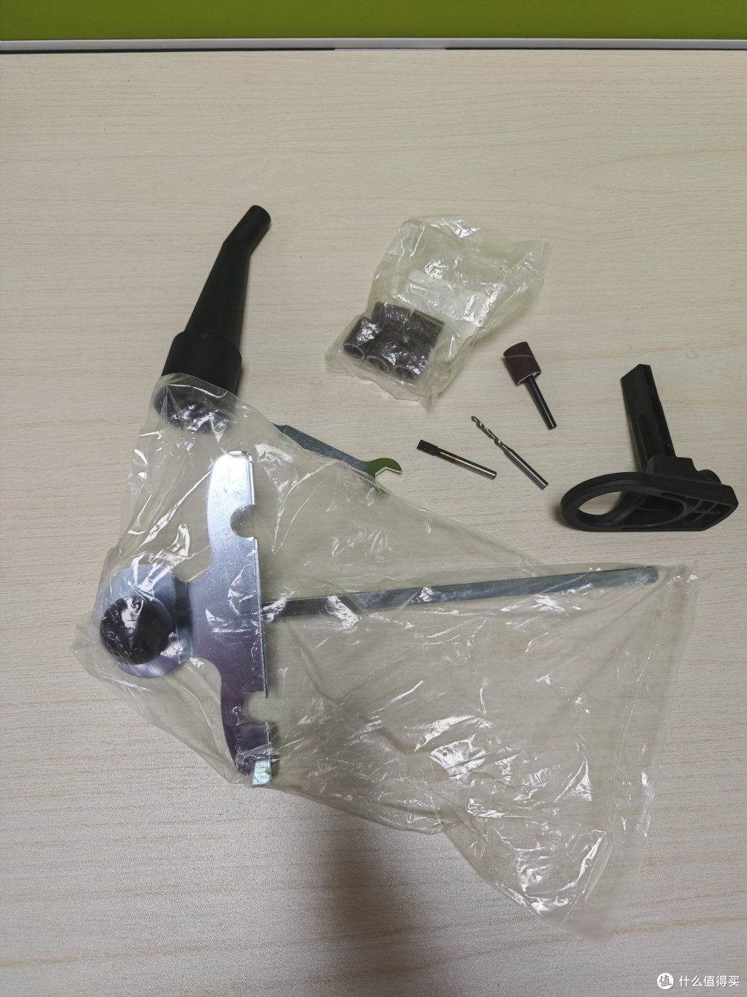 箱子里的全部附件