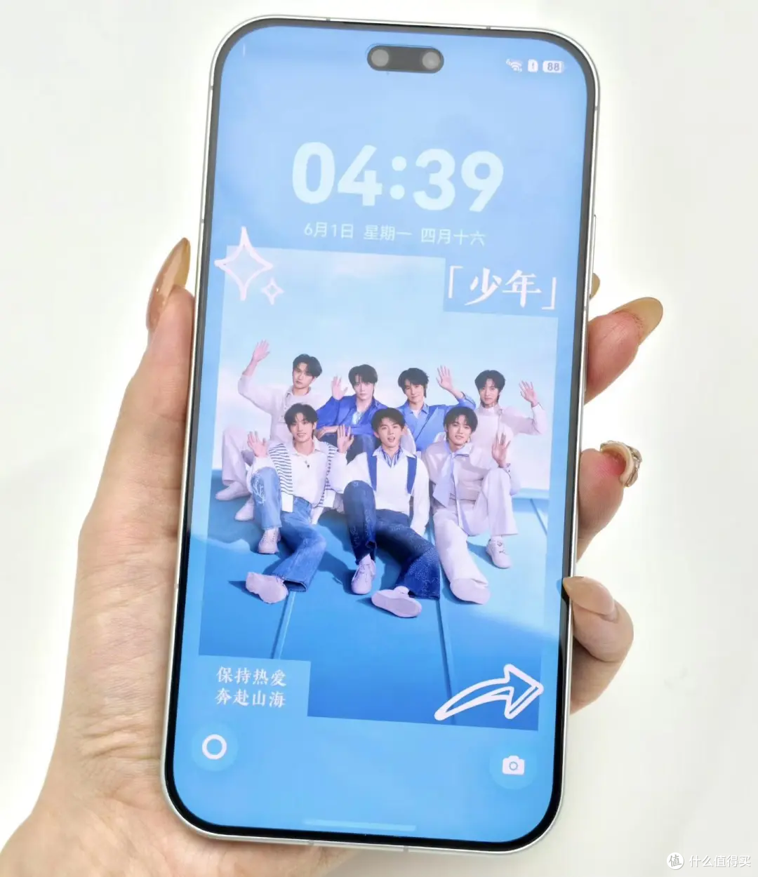 家长别再纠结了!3199拿下华为nova 16 Pro,7000mAh+卫星消息