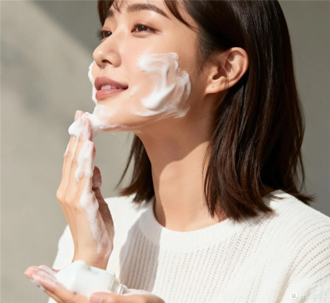 换季肤色暗沉不敢乱用美白洁面?5支有特证还温和的淡斑洗面奶