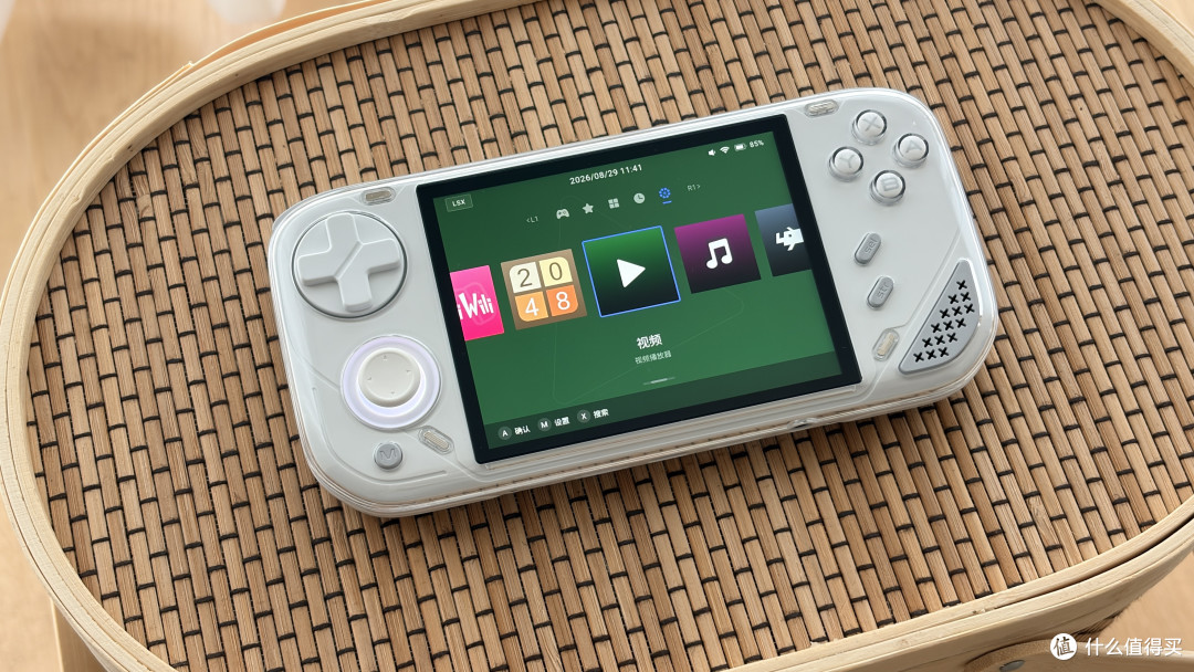 开源掌机小白入门新选择：迷你龙Pocket 1使用体验