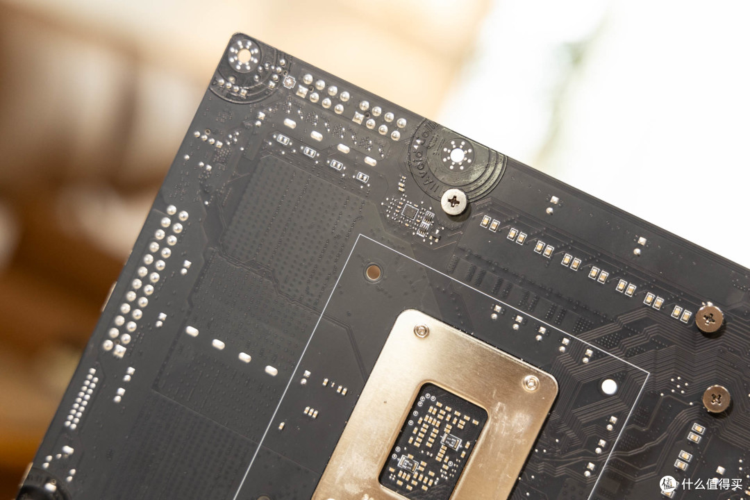 极致性价比的选择，微星Z890 GAMING PLUS WIFI6E装机分享
