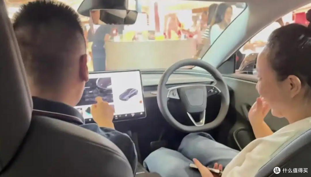 直接杀疯！特斯拉Model 3香港仅17.6万起，简配版真的香吗？