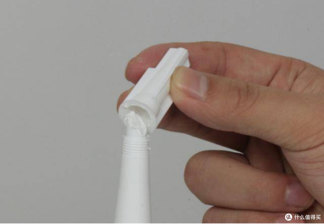 家用收边密封胶有哪些？密封胶选购和使用小技巧!东方雨虹实测