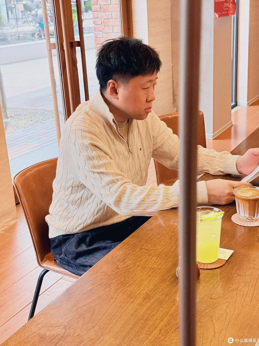 秋季穿搭如何兼顾温度与质感？30+男人的秋冬叠穿思路