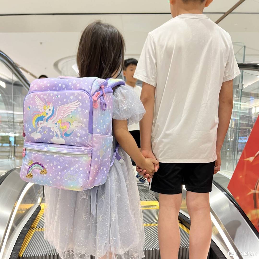 幼升小书包怎么挑?教师+二胎妈妈亲测,轻量+护脊才靠谱