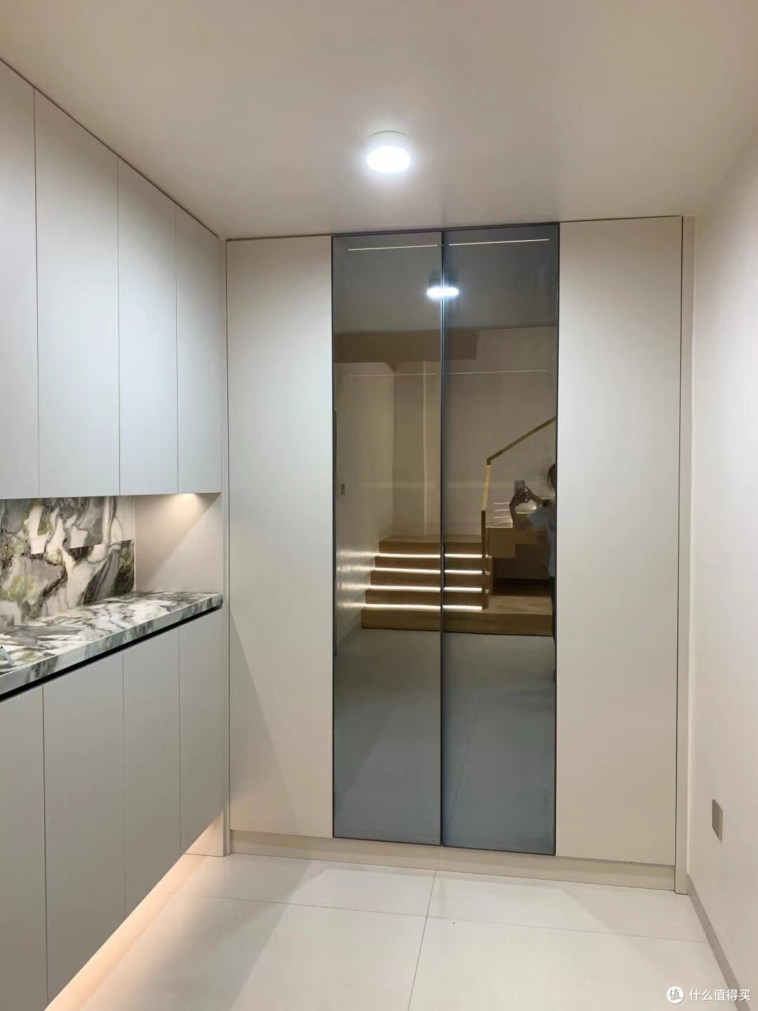 家用餐桌餐椅选购全攻略,兼顾实用与美观的避坑指南