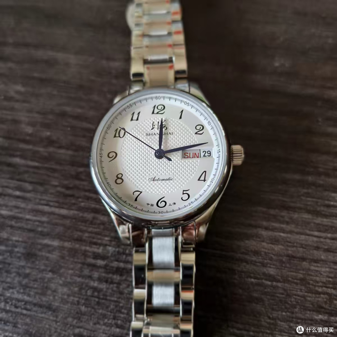 男生最好的配饰，从来都不用太复杂⌚️