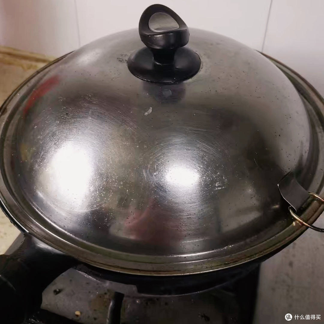 入秋必做的藕蒸肉饼,我妈教的,15块钱做一大盘,下班配黄酒绝了