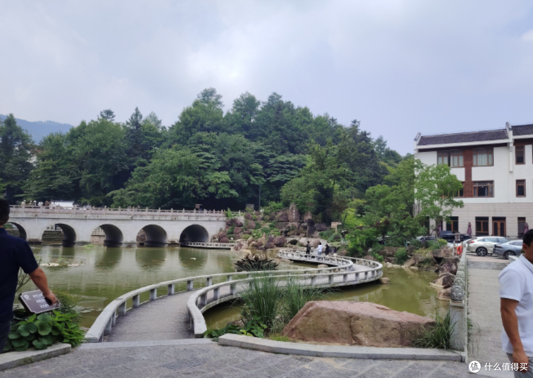 说是去打卡，结果快门都没按几下