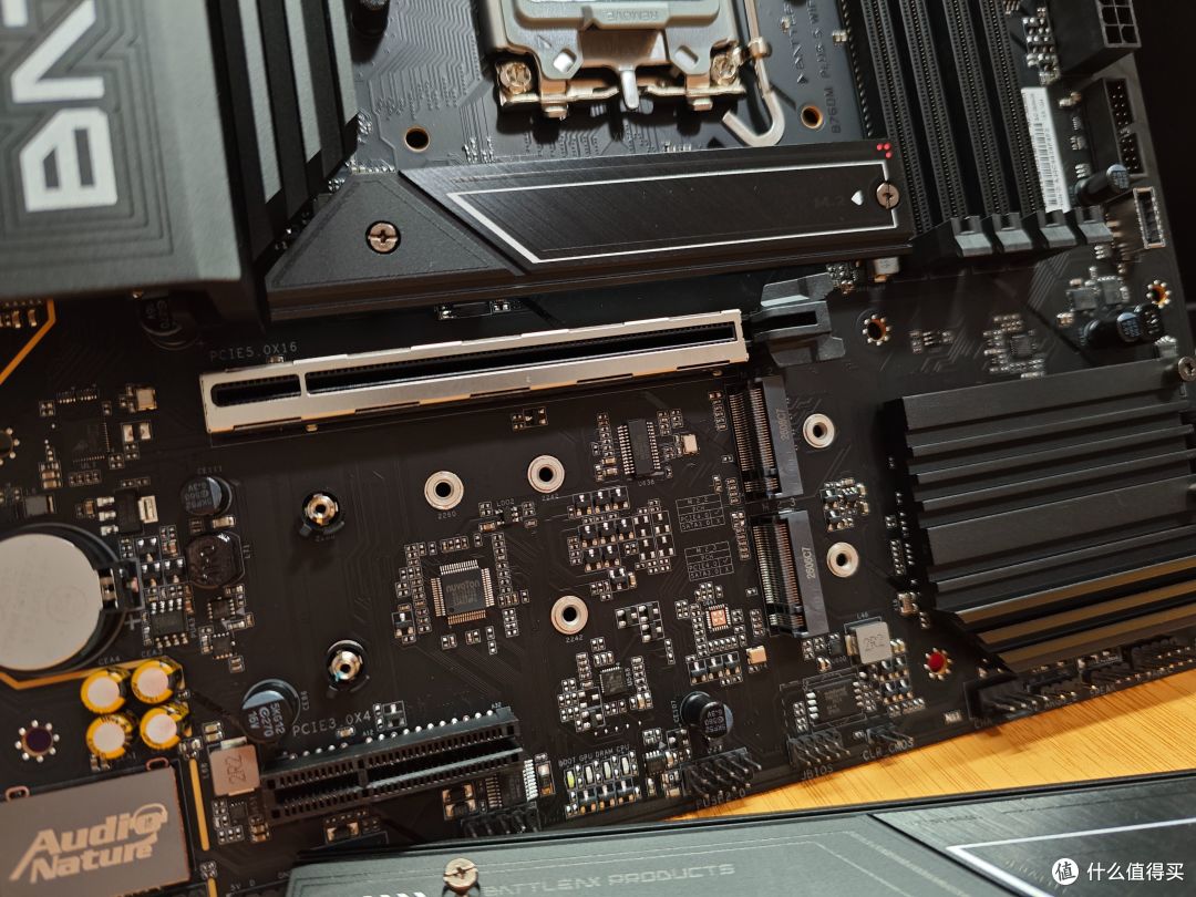 DDR4依旧能战！14600KF+B760M超级黑刃装机实测，性价比才是核心