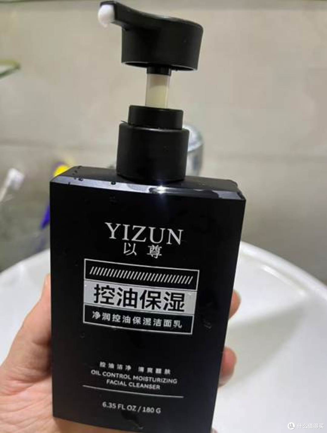 熬夜加班通宵之后洗脸!选男士控油洗面奶别被广告迷惑