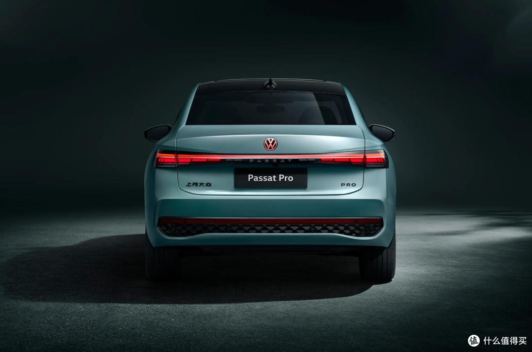 2027款帕萨特Pro上市 售13.99-20.99万 双大模型智舱