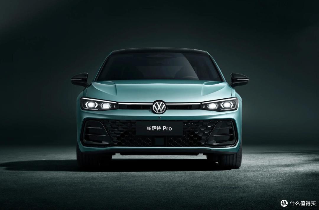 2027款帕萨特Pro上市 售13.99-20.99万 双大模型智舱