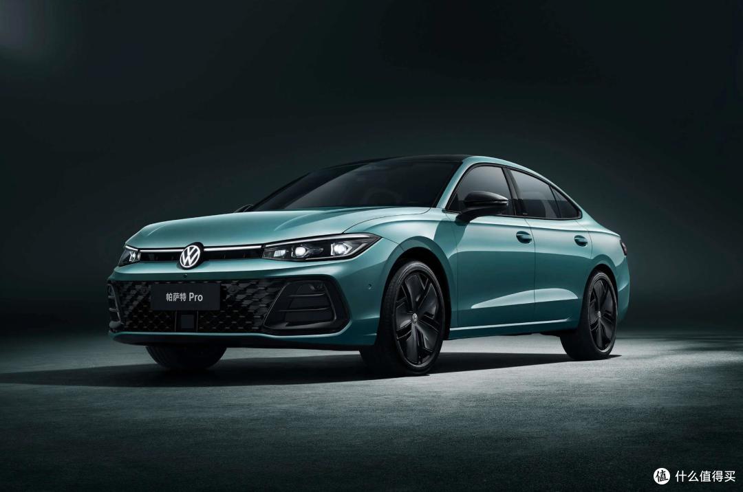 2027款帕萨特Pro上市 售13.99-20.99万 双大模型智舱