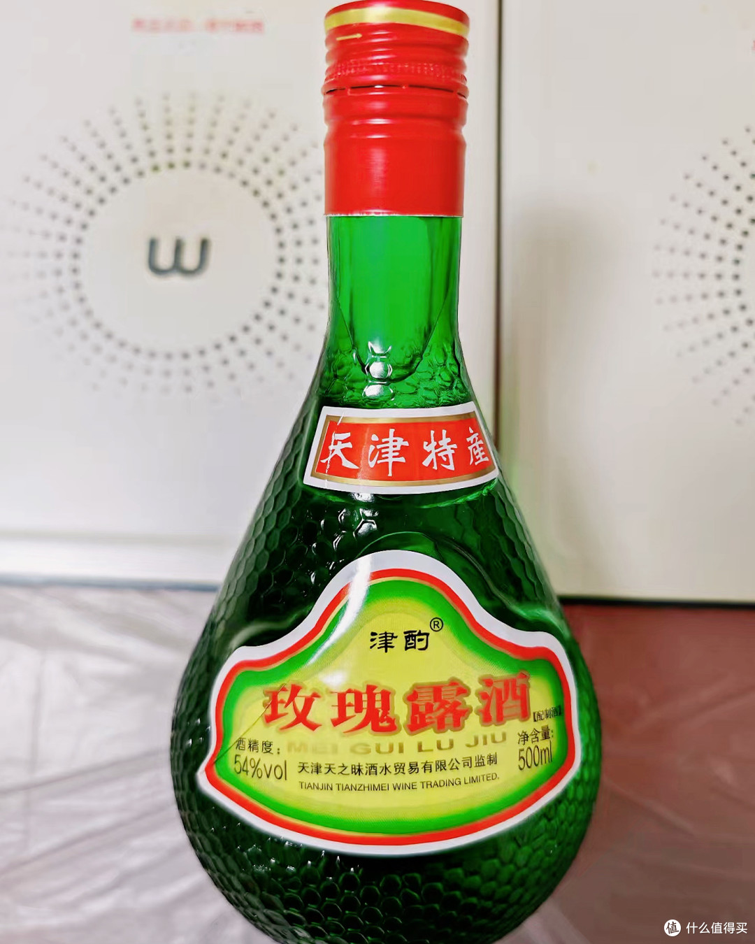 🍖 家传下酒菜:一块叉烧,一瓶玫瑰露酒,治愈打工人的胃与心