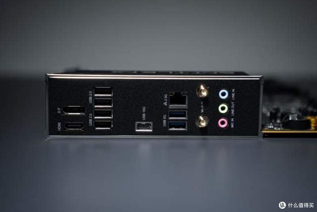 D4平台还能打吗?i5-14600KF搭配七彩虹B760M超级黑刃装机实测