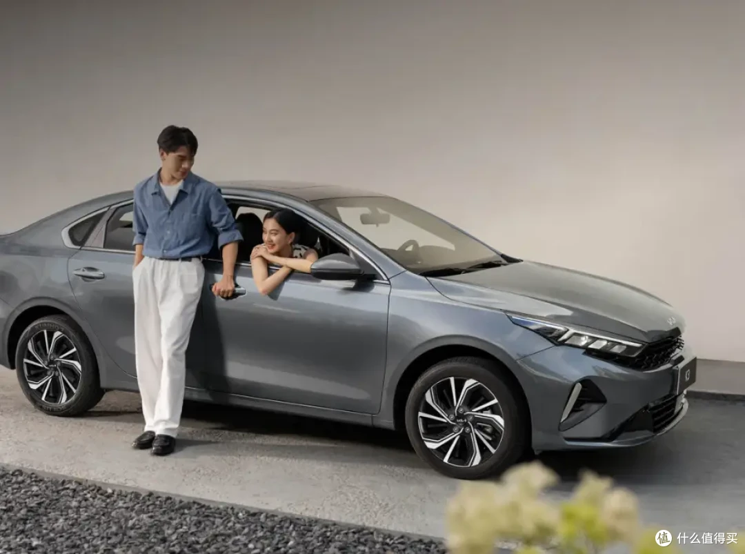 一口价6.99万!起亚新车上市,合资车降至新低