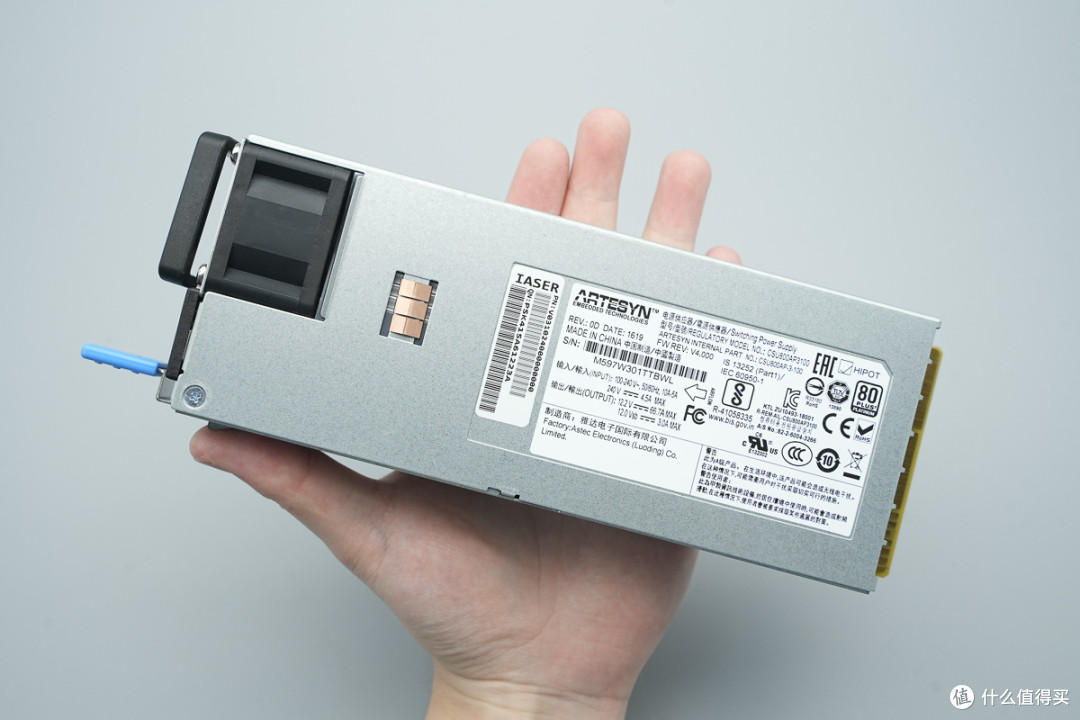 支持N+1 冗余并联,雅特生800W CRPS服务器电源拆解