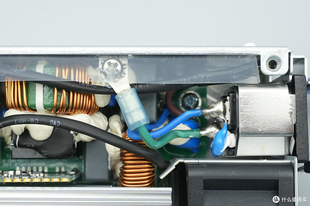 支持N+1 冗余并联,雅特生800W CRPS服务器电源拆解