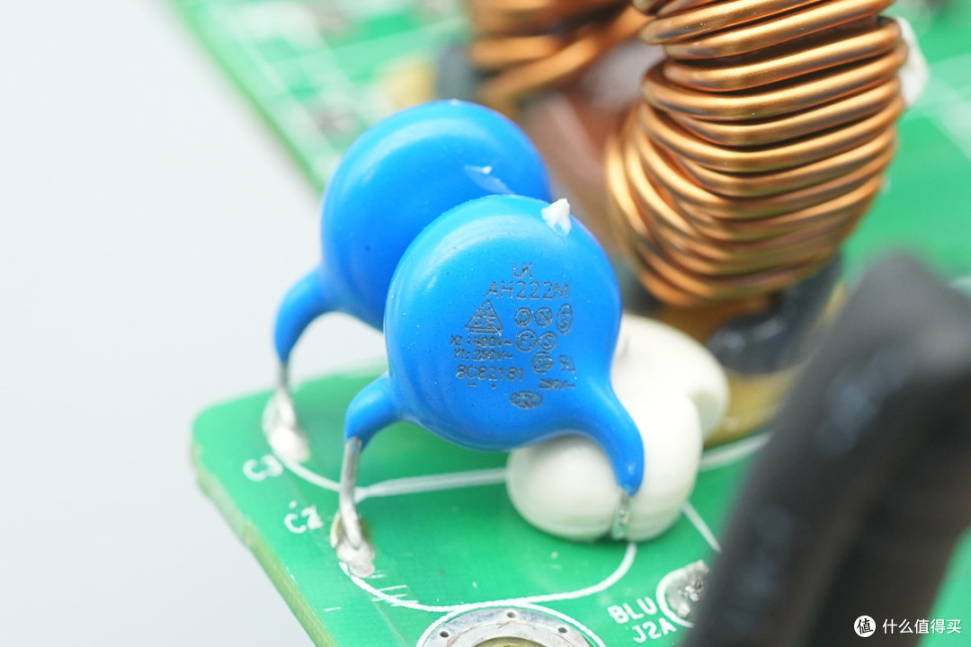 支持N+1 冗余并联,雅特生800W CRPS服务器电源拆解