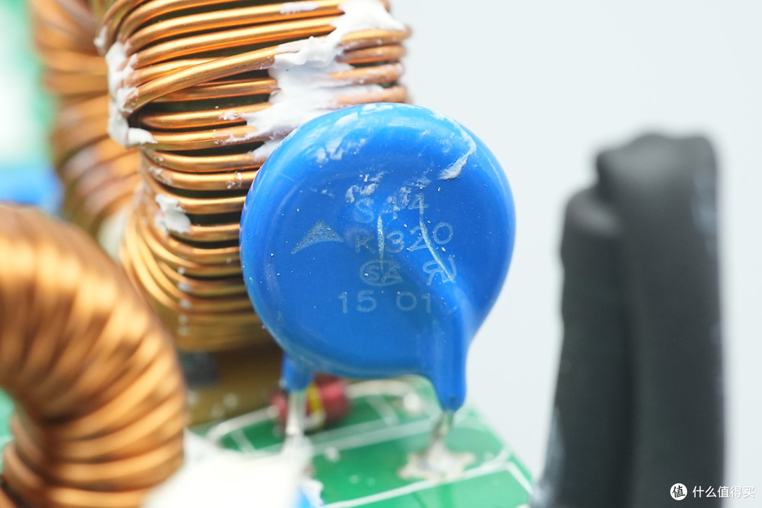 支持N+1 冗余并联,雅特生800W CRPS服务器电源拆解