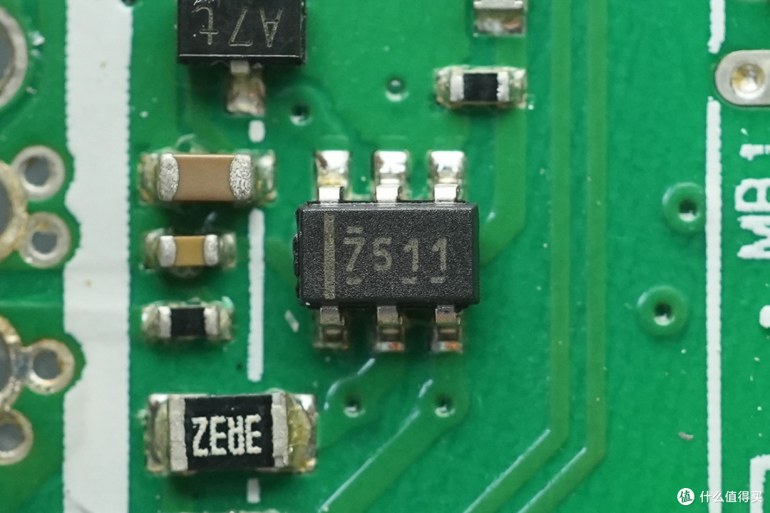 支持N+1 冗余并联,雅特生800W CRPS服务器电源拆解