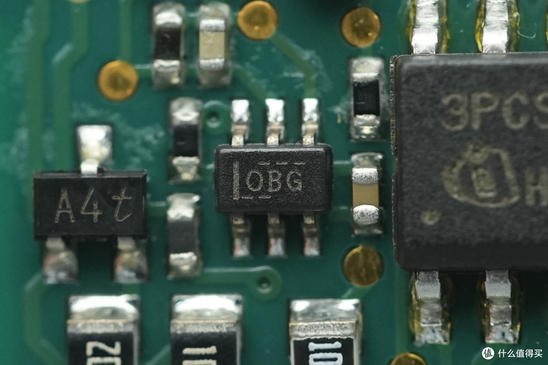支持N+1 冗余并联,雅特生800W CRPS服务器电源拆解