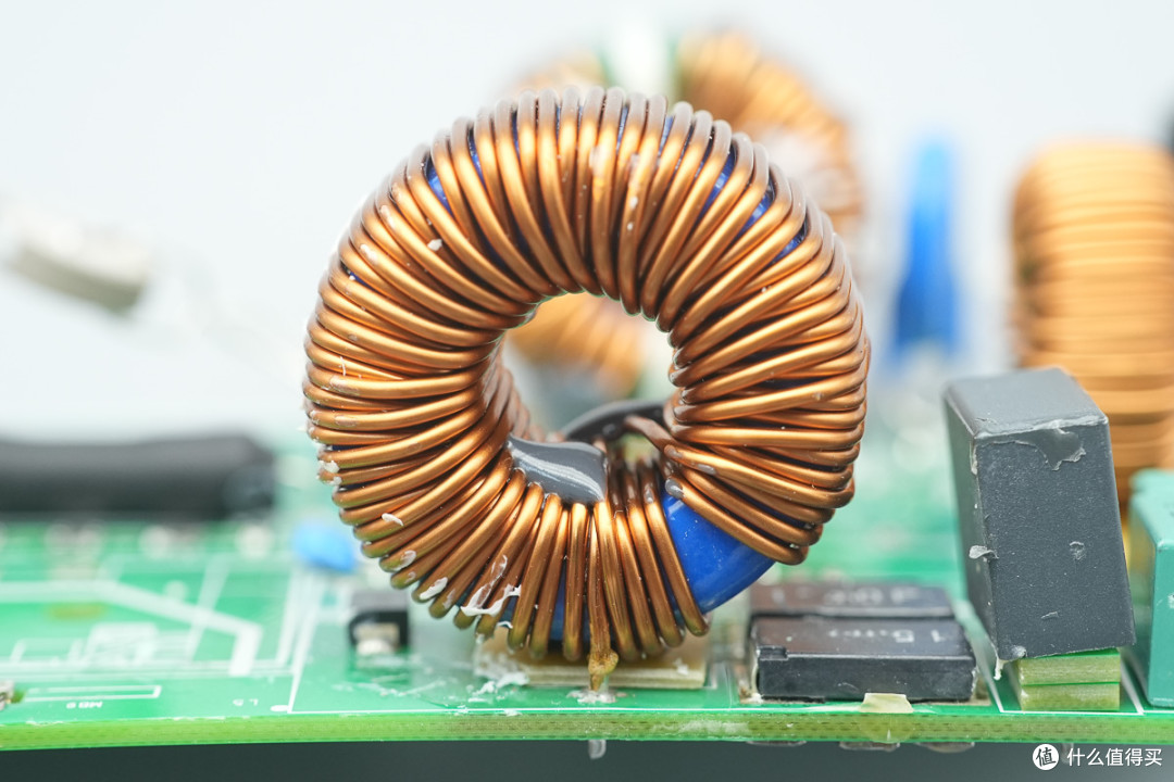 支持N+1 冗余并联,雅特生800W CRPS服务器电源拆解