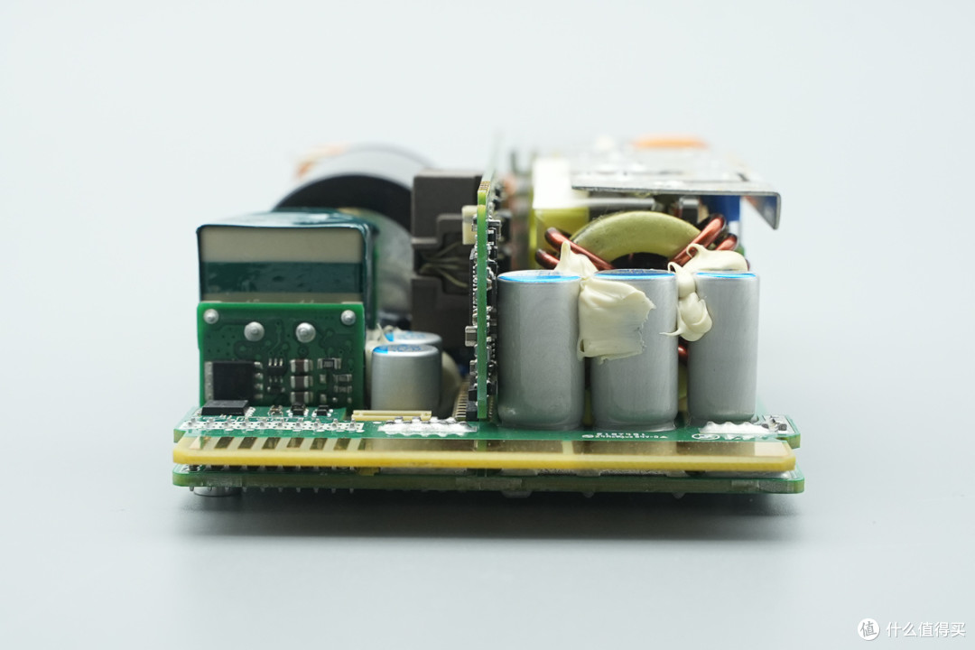 支持N+1 冗余并联,雅特生800W CRPS服务器电源拆解