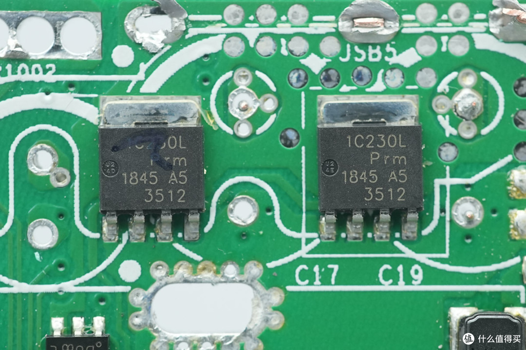支持N+1 冗余并联,雅特生800W CRPS服务器电源拆解
