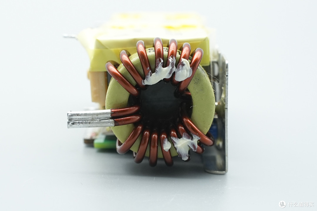 支持N+1 冗余并联,雅特生800W CRPS服务器电源拆解
