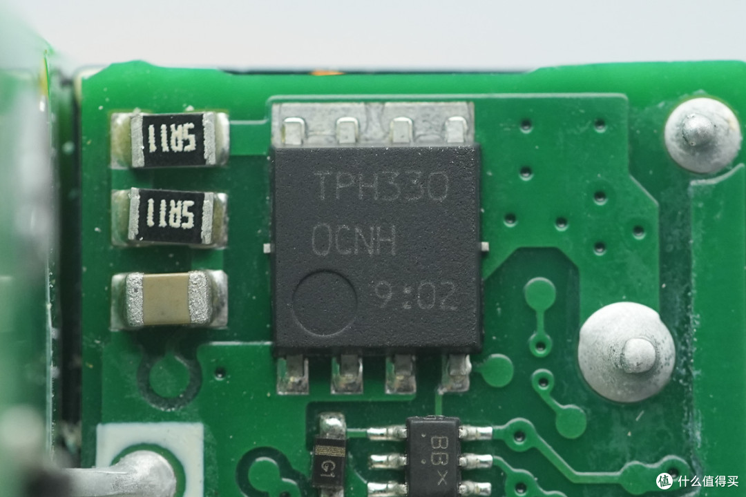 支持N+1 冗余并联,雅特生800W CRPS服务器电源拆解